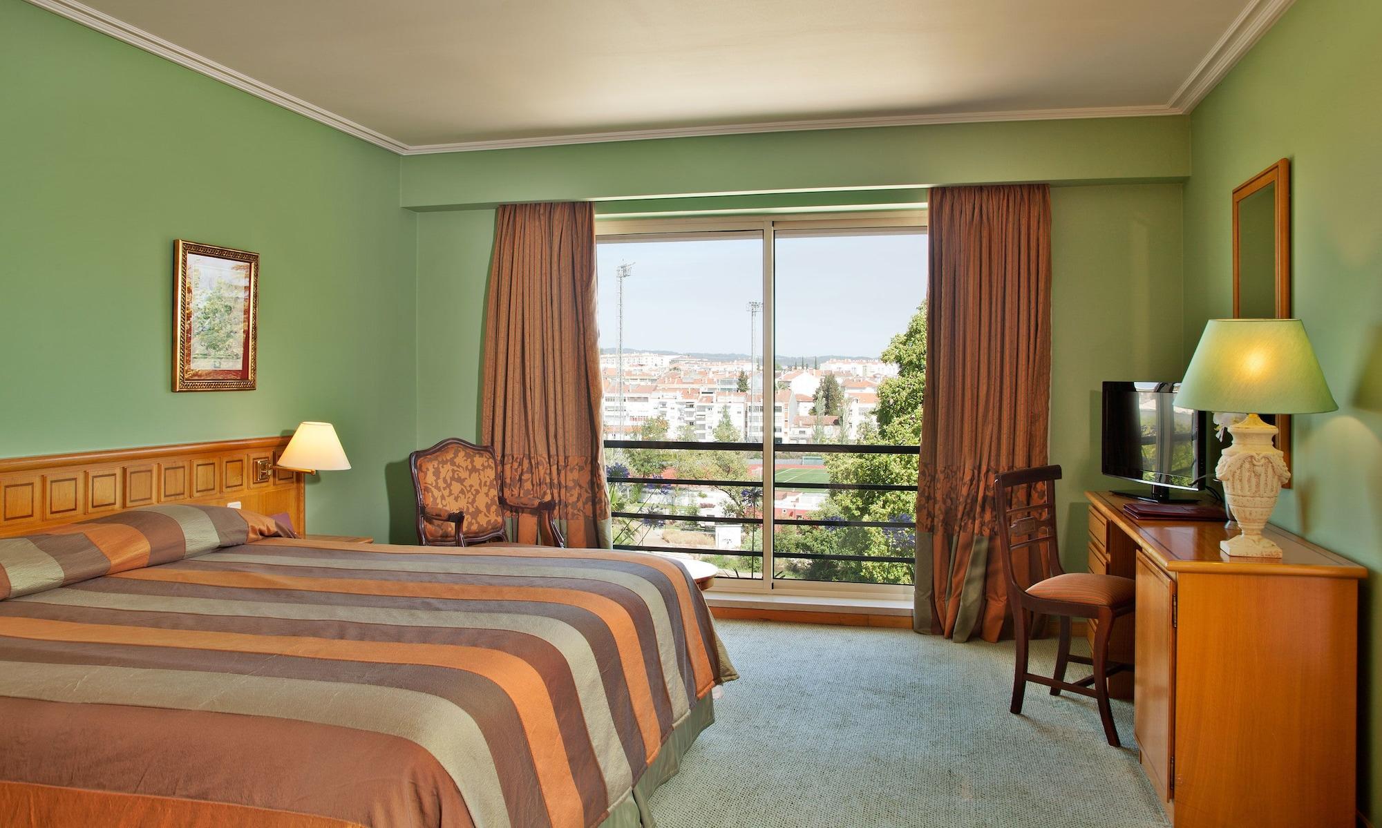 Hotel Dos Templarios Tomar Bagian luar foto