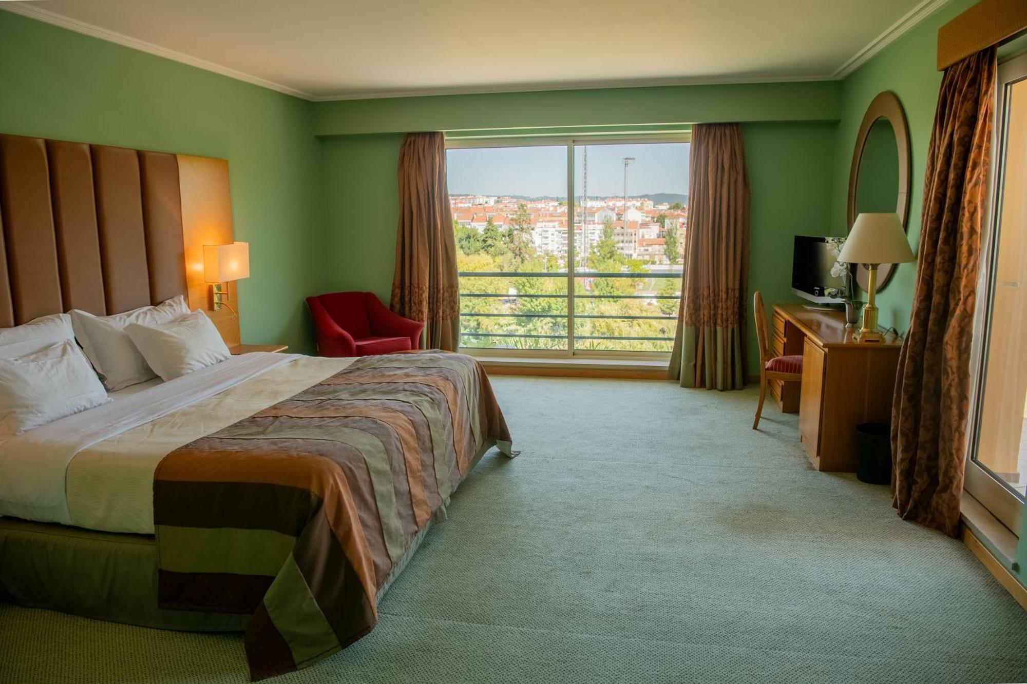 Hotel Dos Templarios Tomar Ruang foto