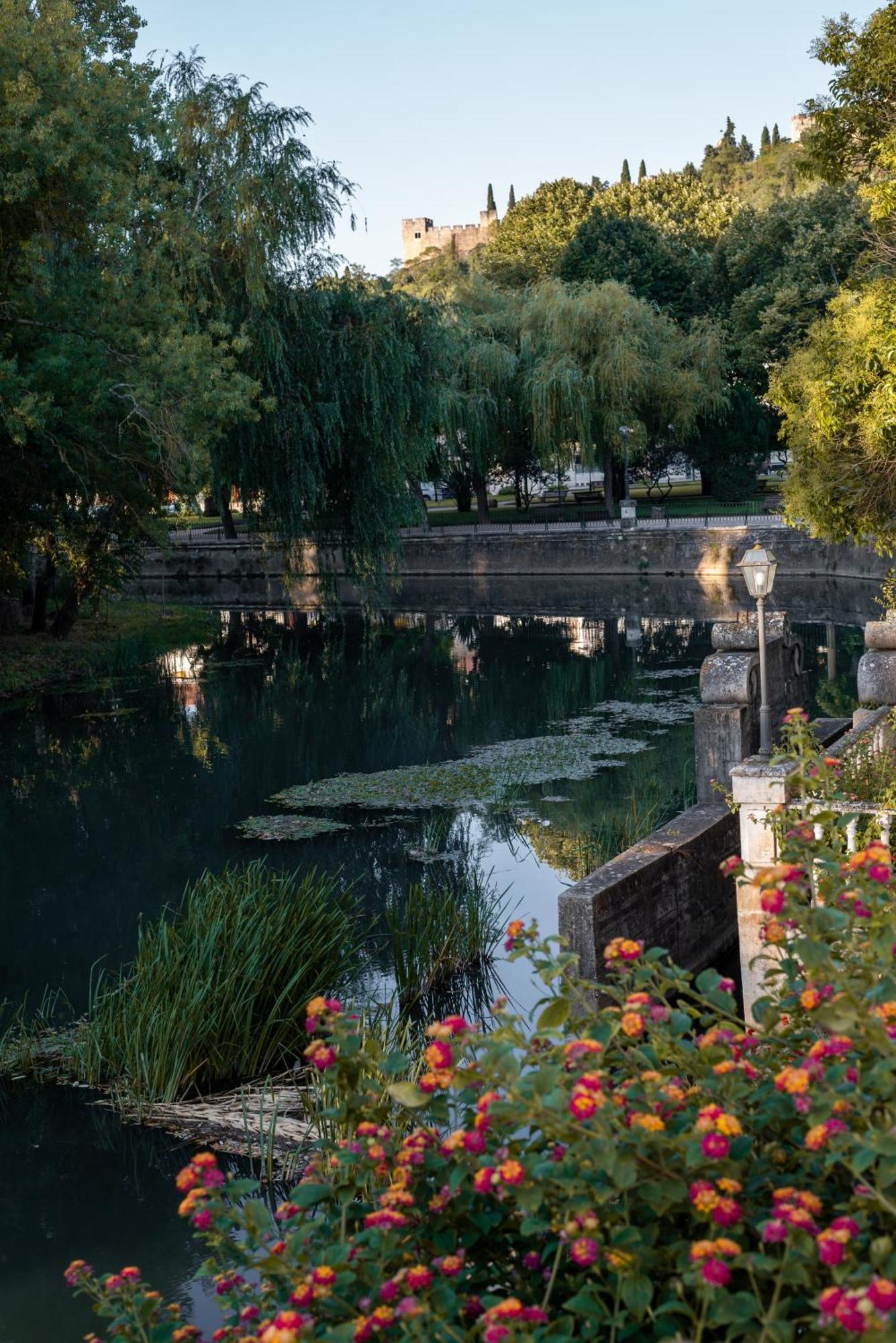 Hotel Dos Templarios Tomar Bagian luar foto